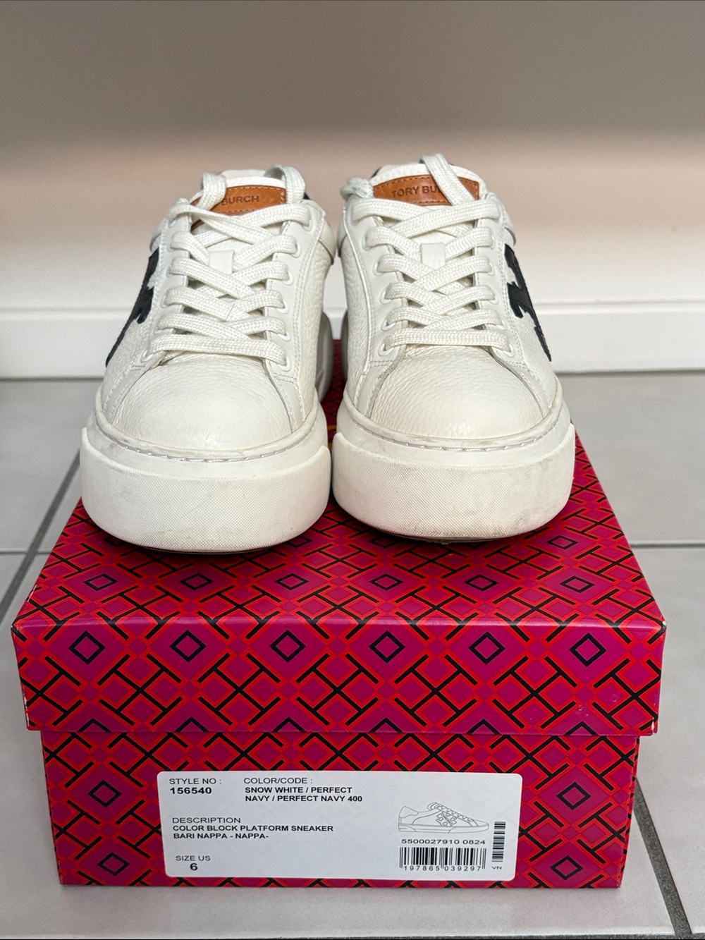 Tory Burch White Leather Signature Platform Sneakers with Navy Blue logo - Picture 8 of 8